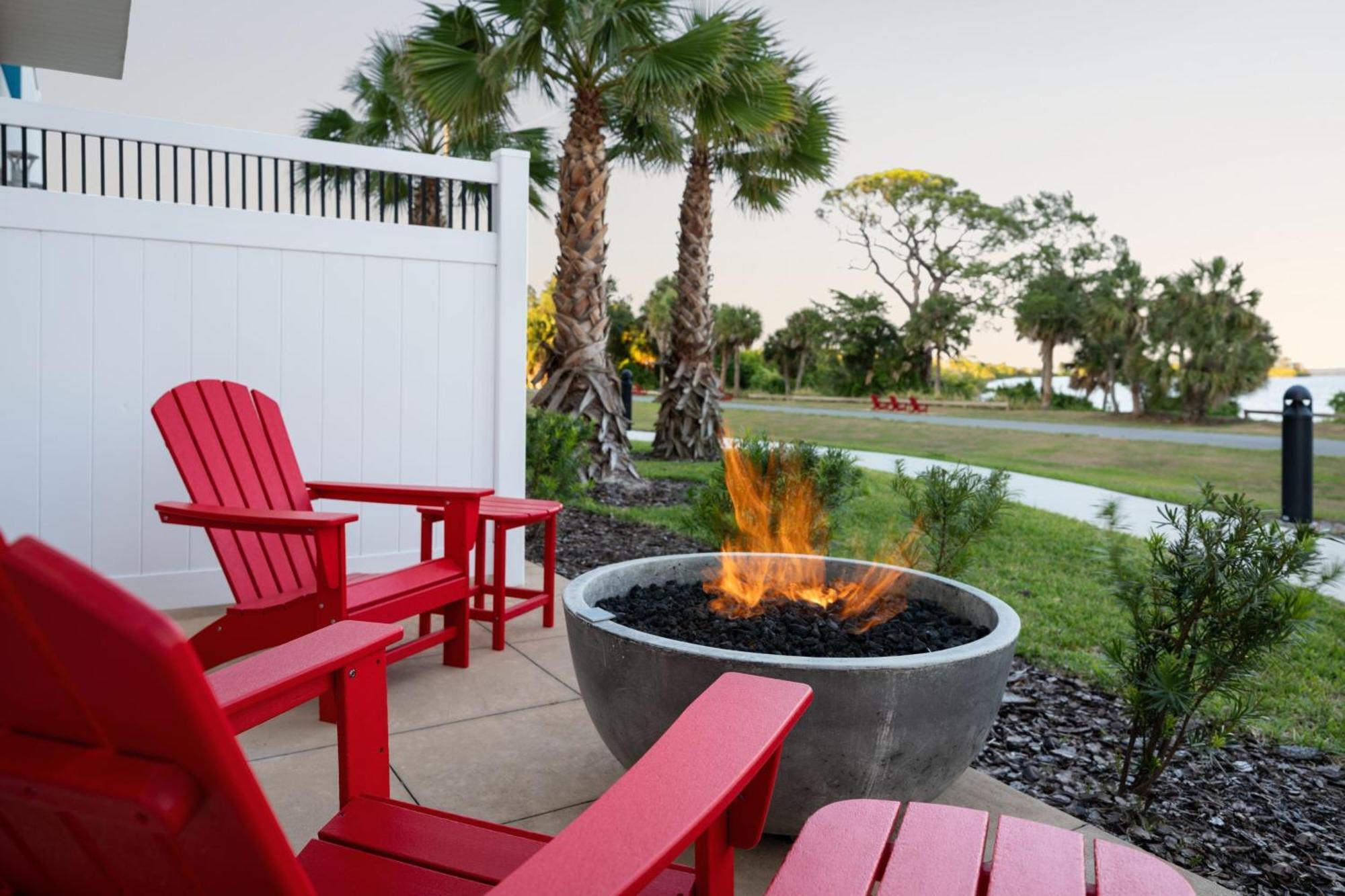 Courtyard By Marriott Titusville Kennedy Space Center Exterior foto