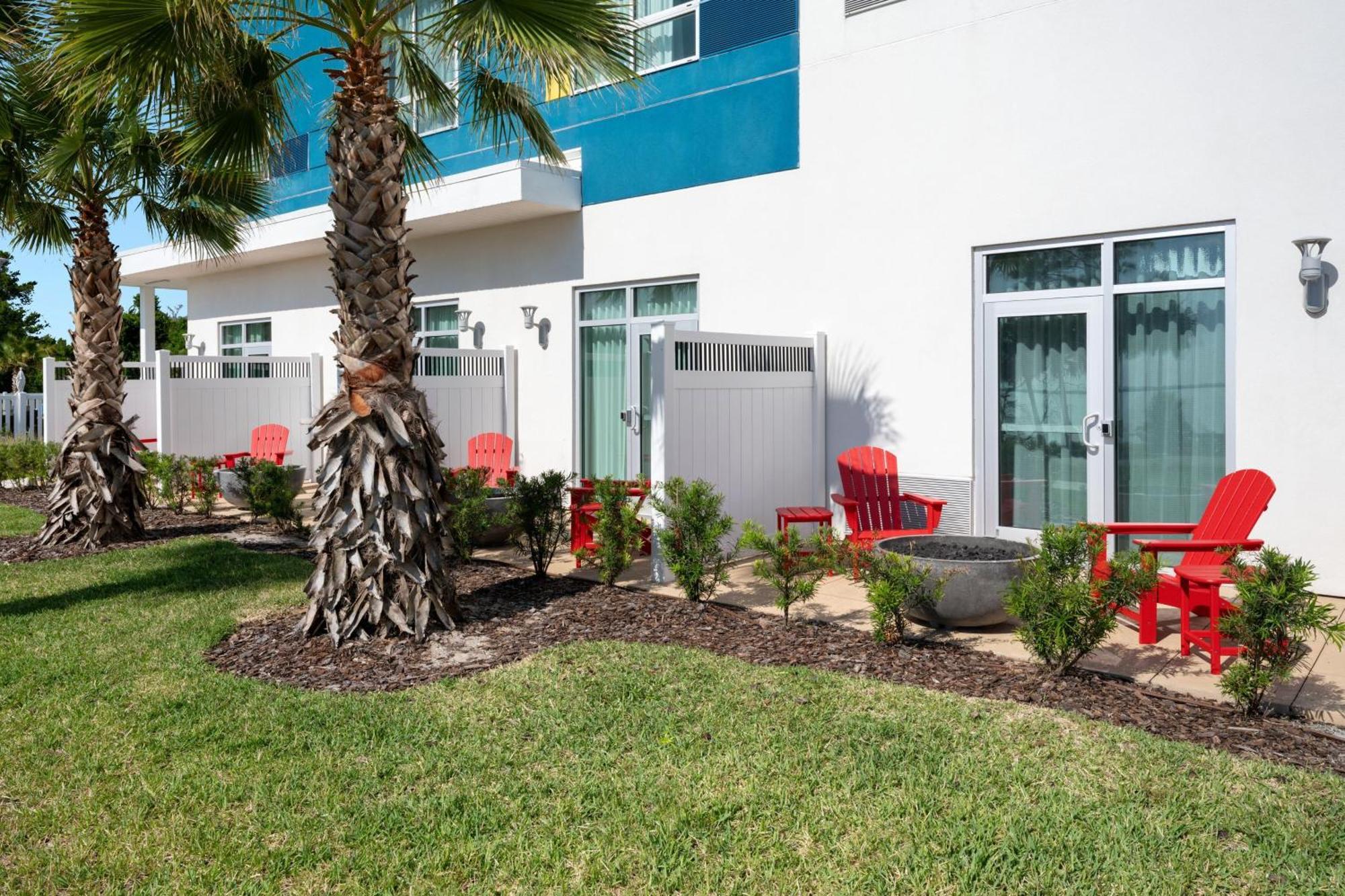 Courtyard By Marriott Titusville Kennedy Space Center Exterior foto